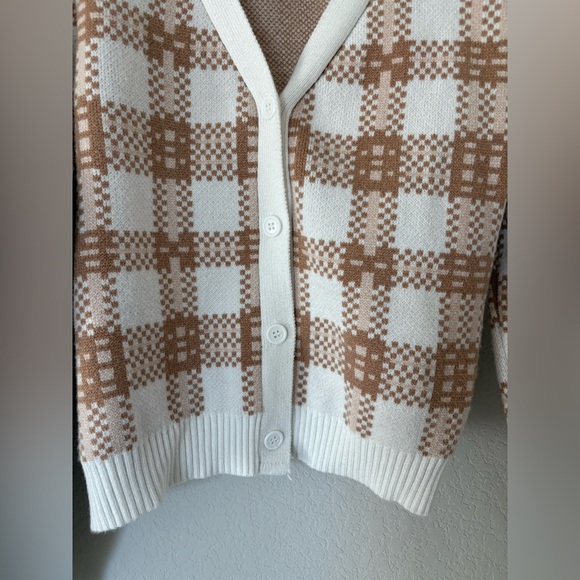 Pink Lilly Neutral Knit Cardigan Sweater - Picture 3 of 7